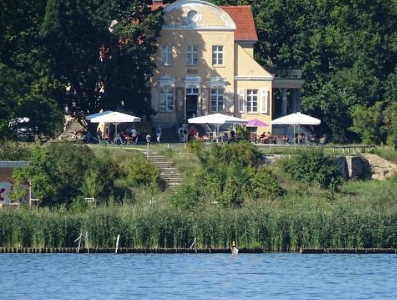 Gutshaus und Gutspark Neukladow